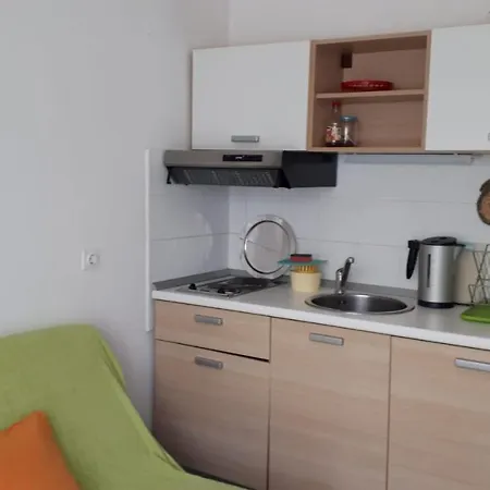 Apartmán With Parking Space Pirovac, Sibenik - 20015 Pirovac