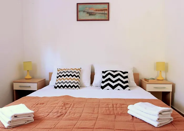 With Parking Space Pirovac, Sibenik - 20015 *